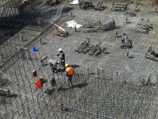 ΕΛΣΤΑΤ: Συνεχίζεται η πτώση στην οικοδομή δραστηριότητα – Μείωση 15,6% στον όγκο τον Φεβρουάριο (πίνακες)